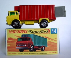 Y-44A Refrigerator Truck