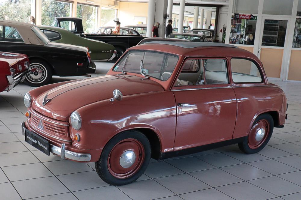 Lloyd LP 400 Schiebedach-Limousine 1955